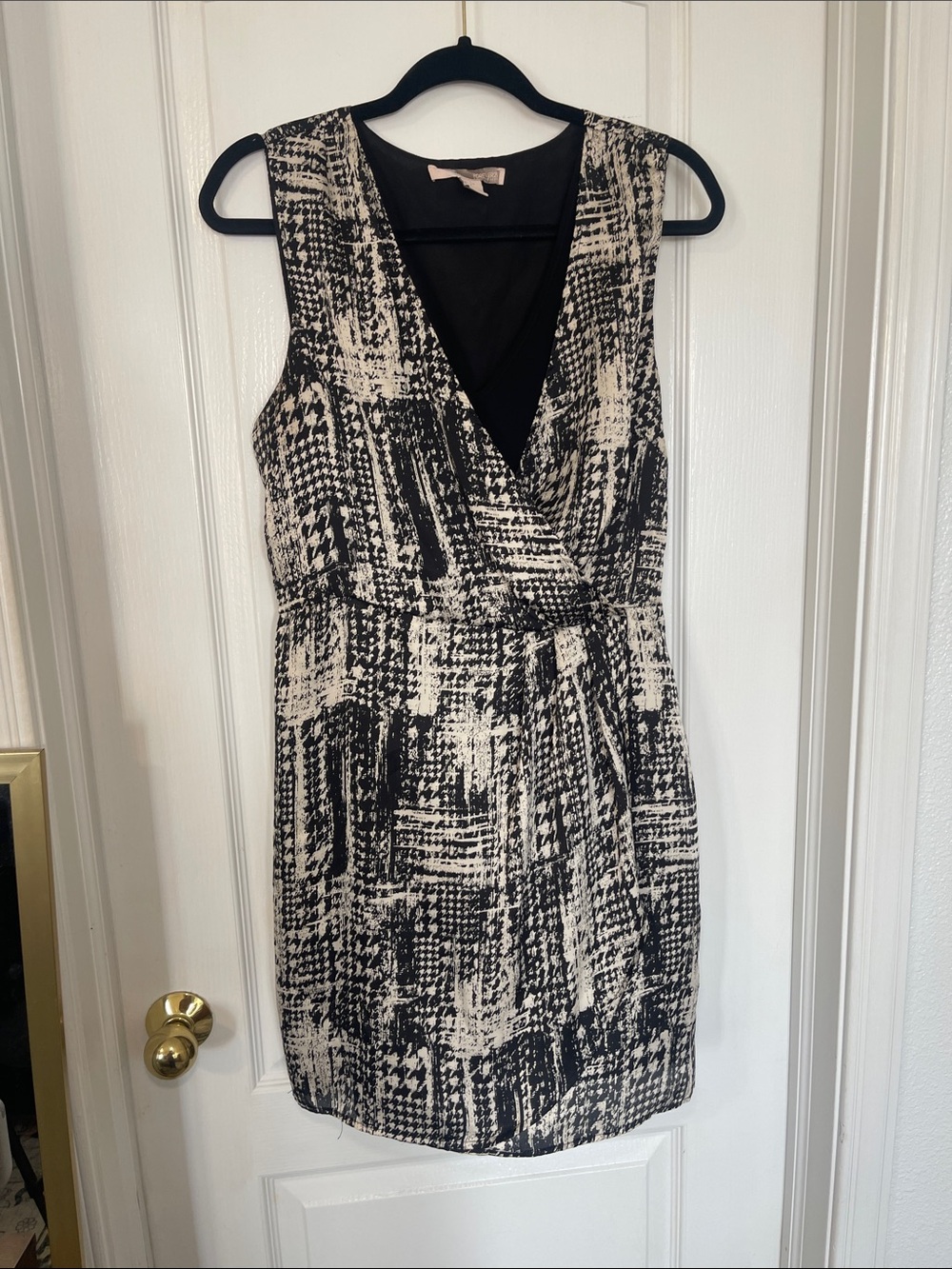 Forever 21 Black & White Abstract Sleeveless Wrap Mini Dress